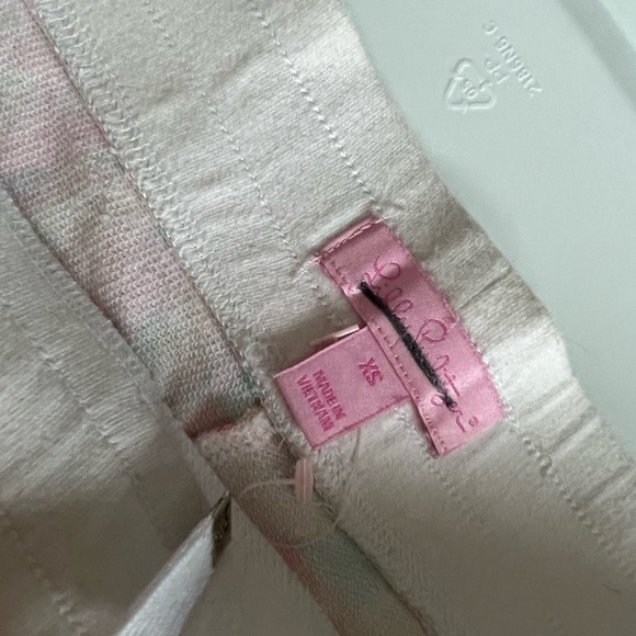 Lily Pulitzer shorts - Picture 3 of 3